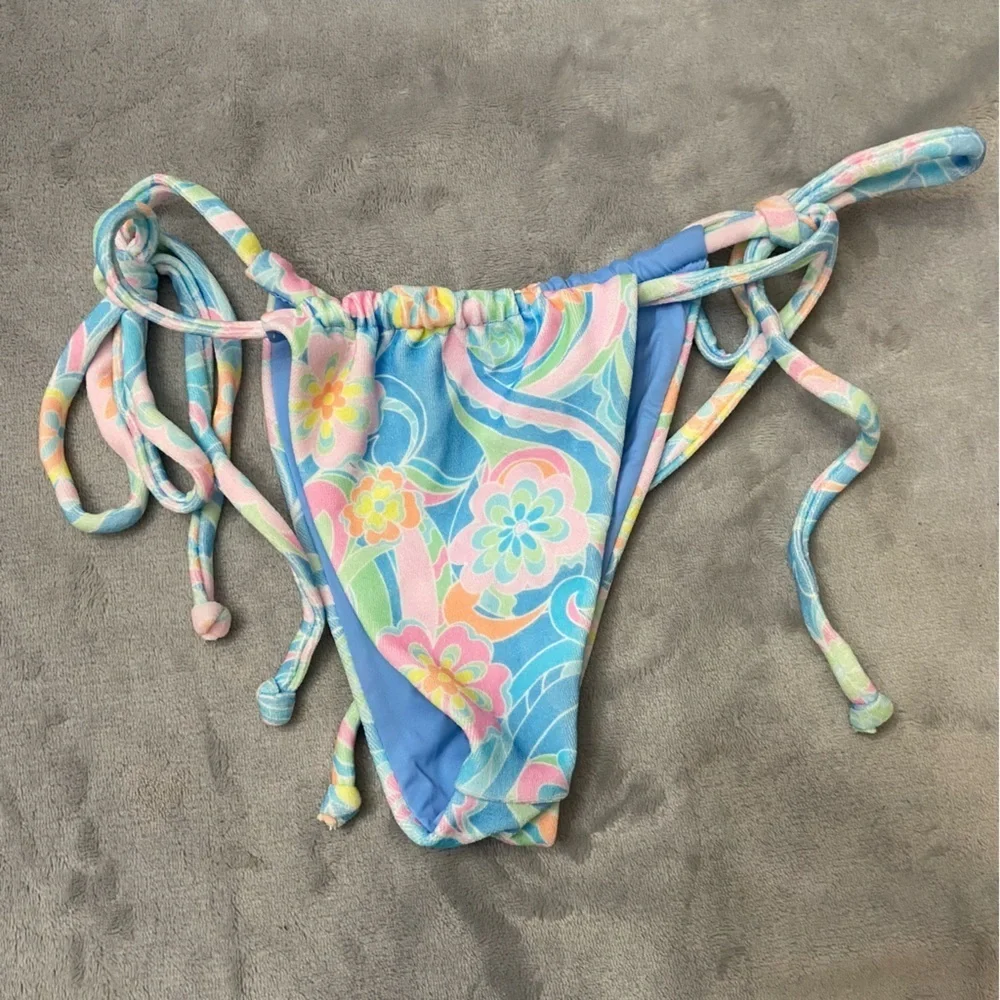 New! Frankie’s bikinis Tia thong bottoms sunshower 10730